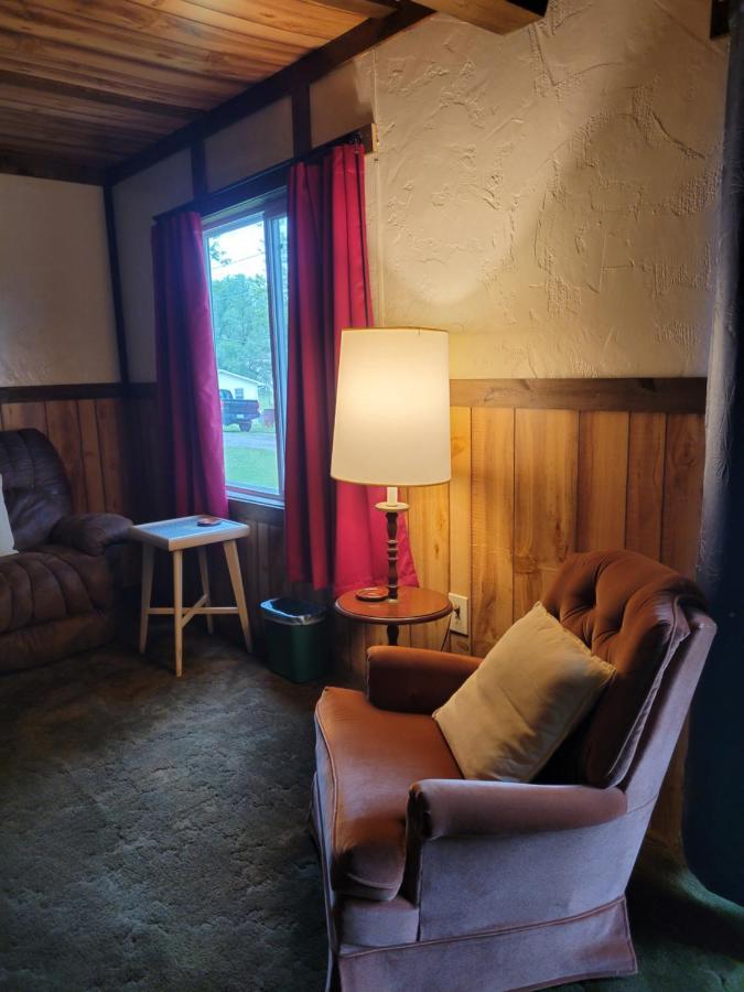 Little River Inn Motel Leon Bagian luar foto