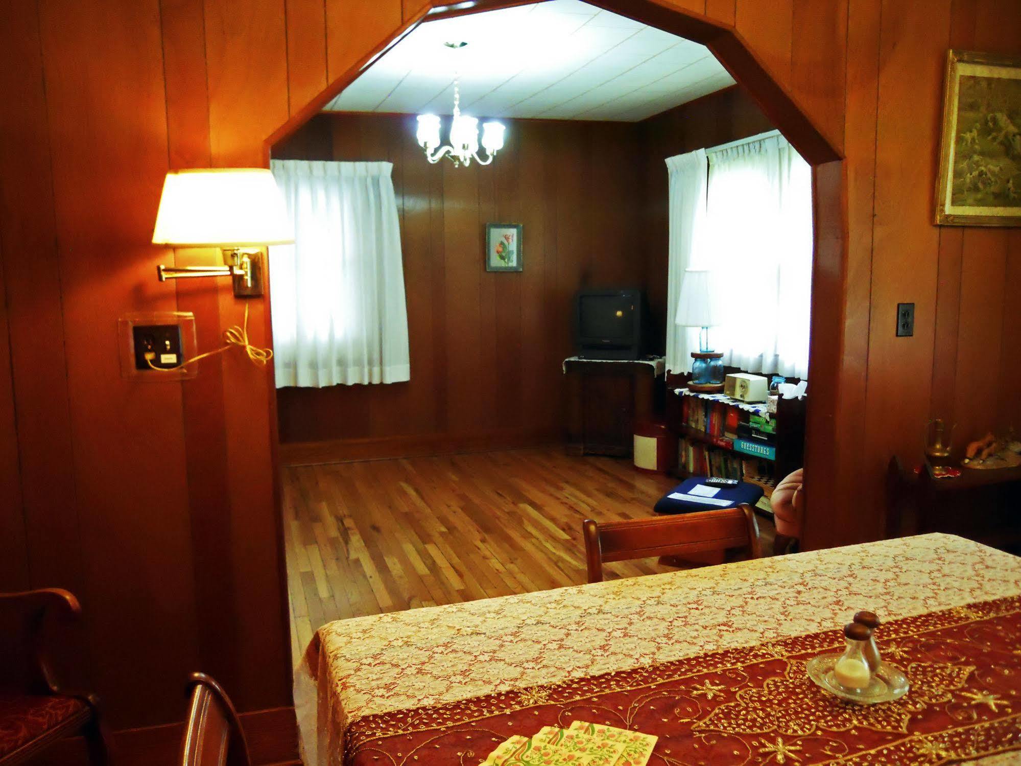 Little River Inn Motel Leon Bagian luar foto