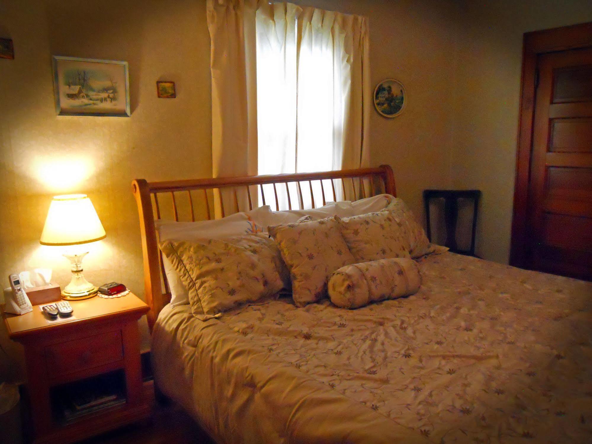 Little River Inn Motel Leon Bagian luar foto