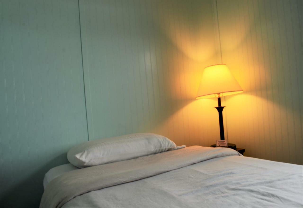 Little River Inn Motel Leon Bagian luar foto