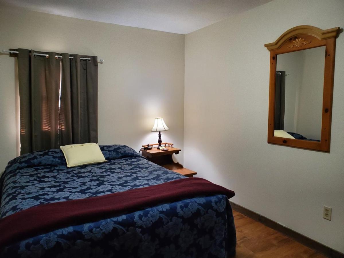 Little River Inn Motel Leon Bagian luar foto